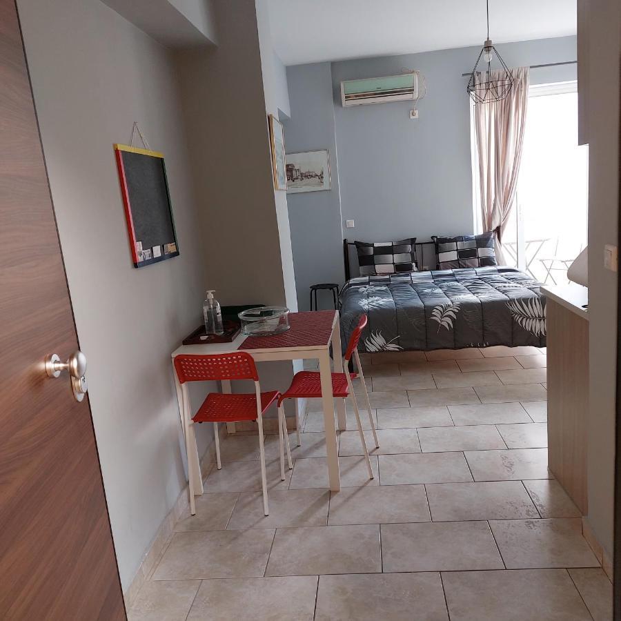 Yolanda Studios Piraeus Luaran gambar
